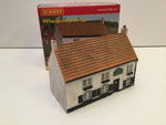 Hornby R9652 OO Gauge Wheatsheaf Arms
