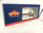 Bachmann 38-347B OO Gauge BR FNA Nuclear Flask Wagon Sloping Floor With Flask