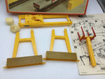 Triang/Hornby R675 OO Gauge Freightliner Depot Crane