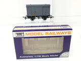 Dapol B829 OO Gauge LMS Fruit Van 511239