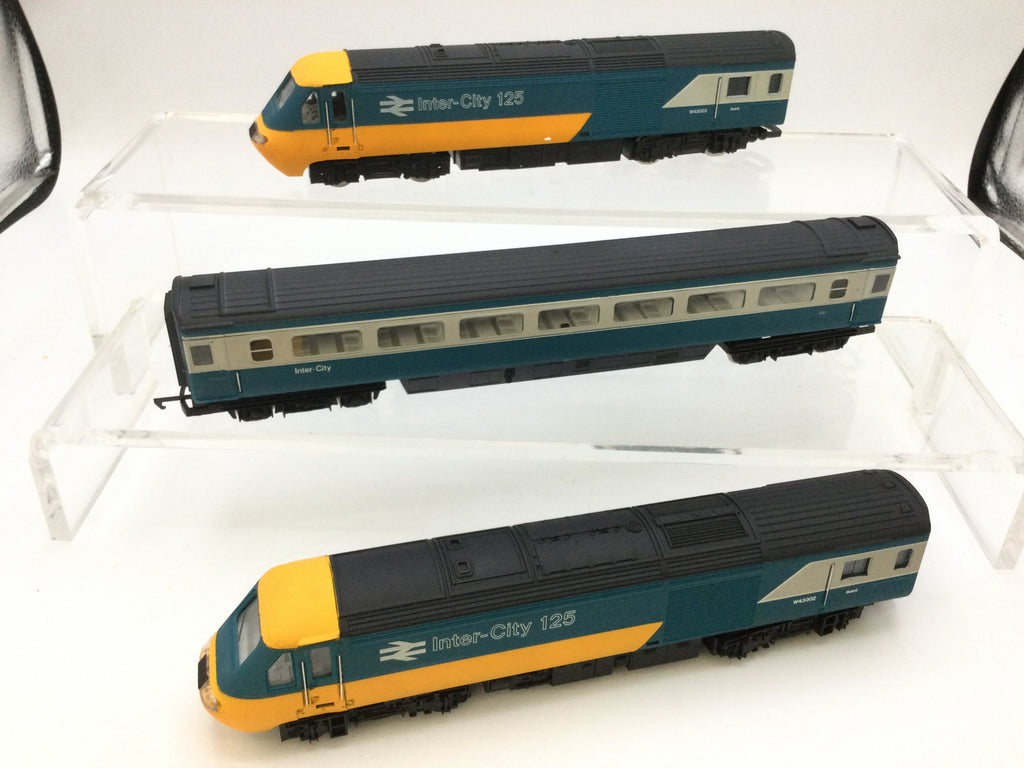 Hornby R685 OO Gauge HST Intercity 125 Car Train Set