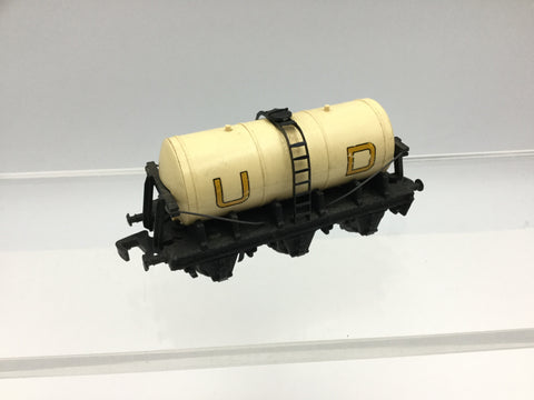 Hornby Dublo 4657 OO Gauge 6 Wheel Milk Tank UD