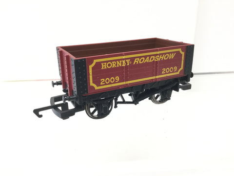 Hornby R6476 OO Gauge 2009 Hornby Roadshow Wagon