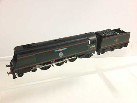 Hornby R310 OO Gauge BR Green Battle of Britain 34065 Hurricane