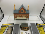 Hornby OO Gauge Station, Platforms and Accessories