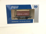 Dapol 4F-037-108 OO Gauge Conflat Wagon & Container Curtiss