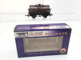 Dapol B032 OO Gauge 14t Tank Wagon United Molasses