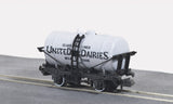 Peco NR-P167 N Gauge Milk Tank Wagon United Dairies