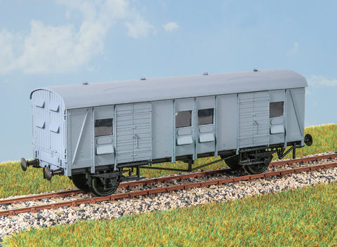 Parkside PC47 OO Gauge BR CCT Parcels Van Kit