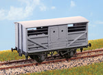 Parkside PC50 OO Gauge LNER Standard Cattle Wagon Kit