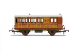 Hornby R40106 OO Gauge GNR, 4 Wheel Coach, Brake 3rd Class, Fitted Lights, 399 - Era 2