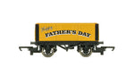 Hornby R60017 OO Gauge Father's Day Wagon