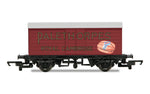 Hornby R6991 OO Gauge Hornby 'Retro' Wagons, three pack, United Dairies Tanker, Jacob's Biscuits, Palethorpes