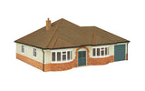 Hornby R7290 OO Gauge Bungalow - 'Avalon'