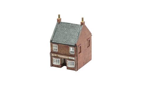 Hornby R9830 OO Gauge Skaledale The Shoe Shop