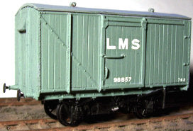 Cambrian C92 OO Gauge LMS 12ton Van Kit (Ventilated, "Wood ends") (D1676) Kit