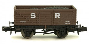 Dapol 2F-071-007 N Gauge 7 Plank Wagon South Western Rlwy Servants