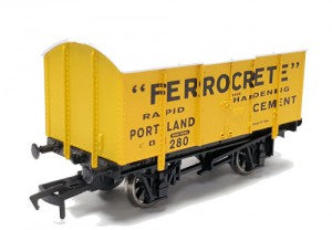 Dapol 4F-013-118 OO Gauge Gunpowder Van Ferrocrete 280