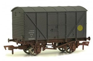 Dapol 4F-016-010 OO Gauge GWR Banana Van Weathered