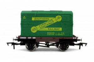 Dapol 4F-037-005 OO Gauge SR Conflat Wagon & Container K584