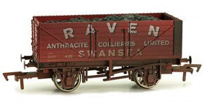 Dapol 4F-071-105 OO Gauge 7 Plank Wagon Raven Weathered