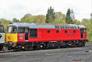 Gaugemaster GM2210601 N Gauge Class 33 021 'Eastleigh' Parcels Red