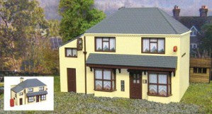 Gaugemaster GM408 OO Gauge Fordhampton Village Store/Public House Plastic Kit