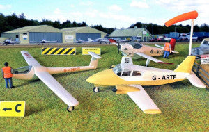 Gaugemaster GM443 OO Gauge Fordhampton Airfield Planes & Gliders Kit