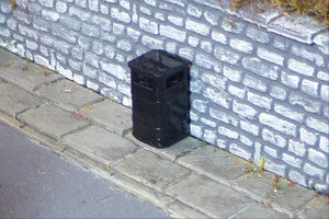 Gaugemaster GM464 OO Gauge Litter Bins 3pcs (Pre-Built)