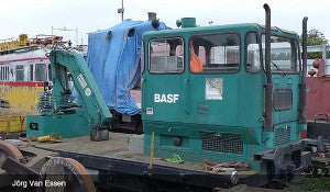 Rivarossi HR2913 HO Gauge BASF KLV53 Diesel Maintenance Tractor VI