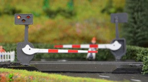 Train-Tech LCN10P N Gauge Level Crossing w Light and Sound (Pair)